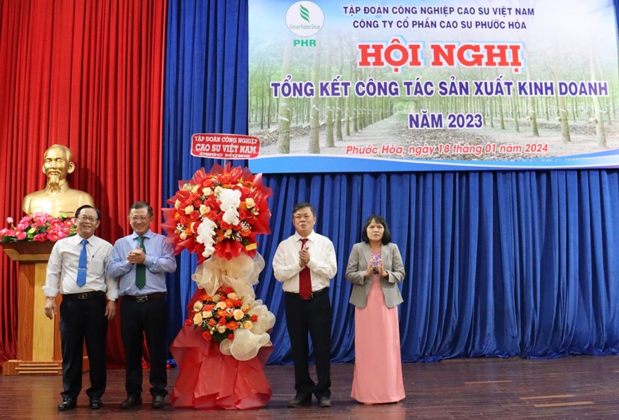  Cao su Phước Hòa được các cấp ghi nhận bằng nhiều danh hiệu, giải thưởng cao quý