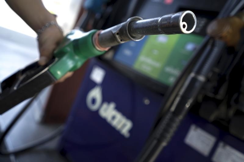 Dầu tăng trong phiên Mỹ dù OPEC giảm dự báo về nhu cầu trong năm 2021