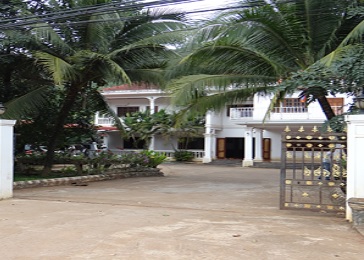 Công ty TNHH cao su Việt Lào được phong tặng danh hiệu Anh hùng lao động thời kỳ đổi mới