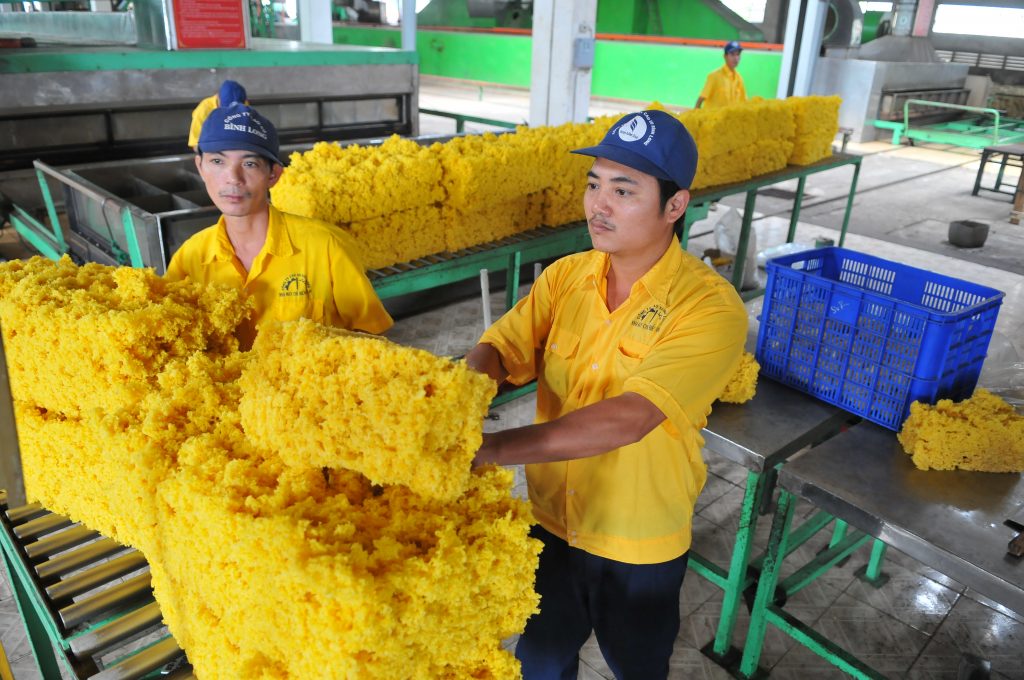 Doanh nghiệp cao su kín đơn hàng đến cuối năm 