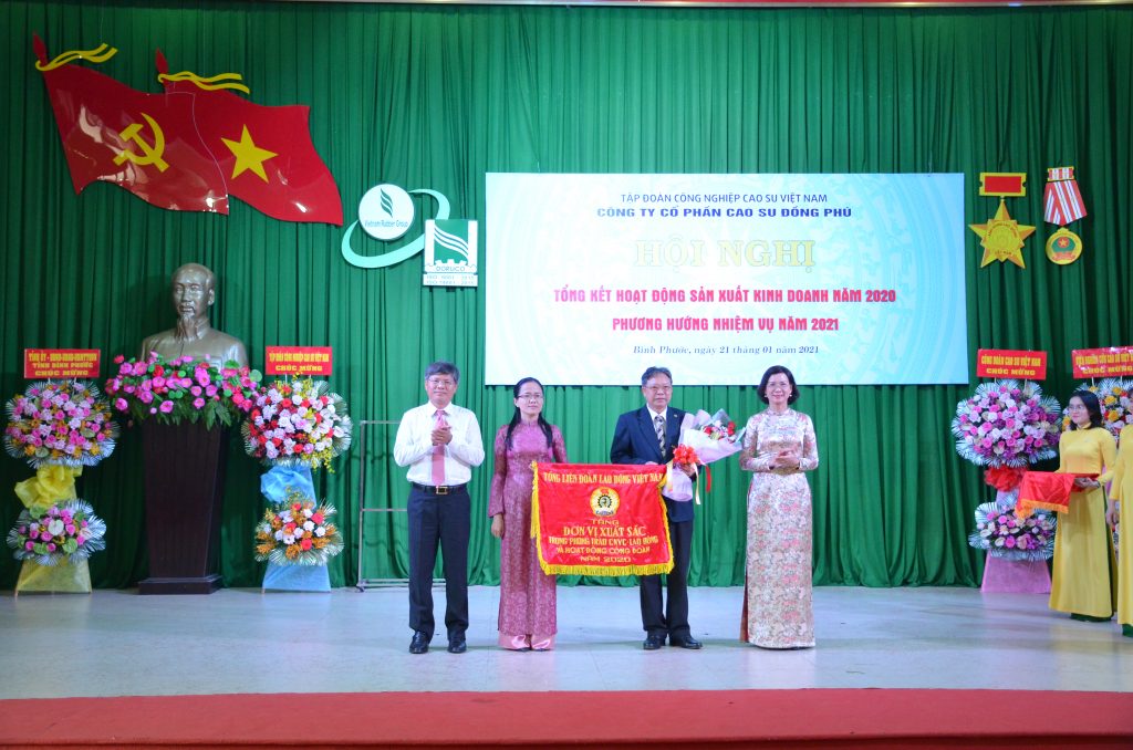 Cao su Đồng Phú có 15 năm liên tục năng suất trên 2 tấn/ha