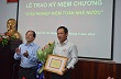 TGĐ VRG Trần Ngọc Thuận nhận Kỷ niệm chương Vì sự nghiệp kiểm toán Nhà nước