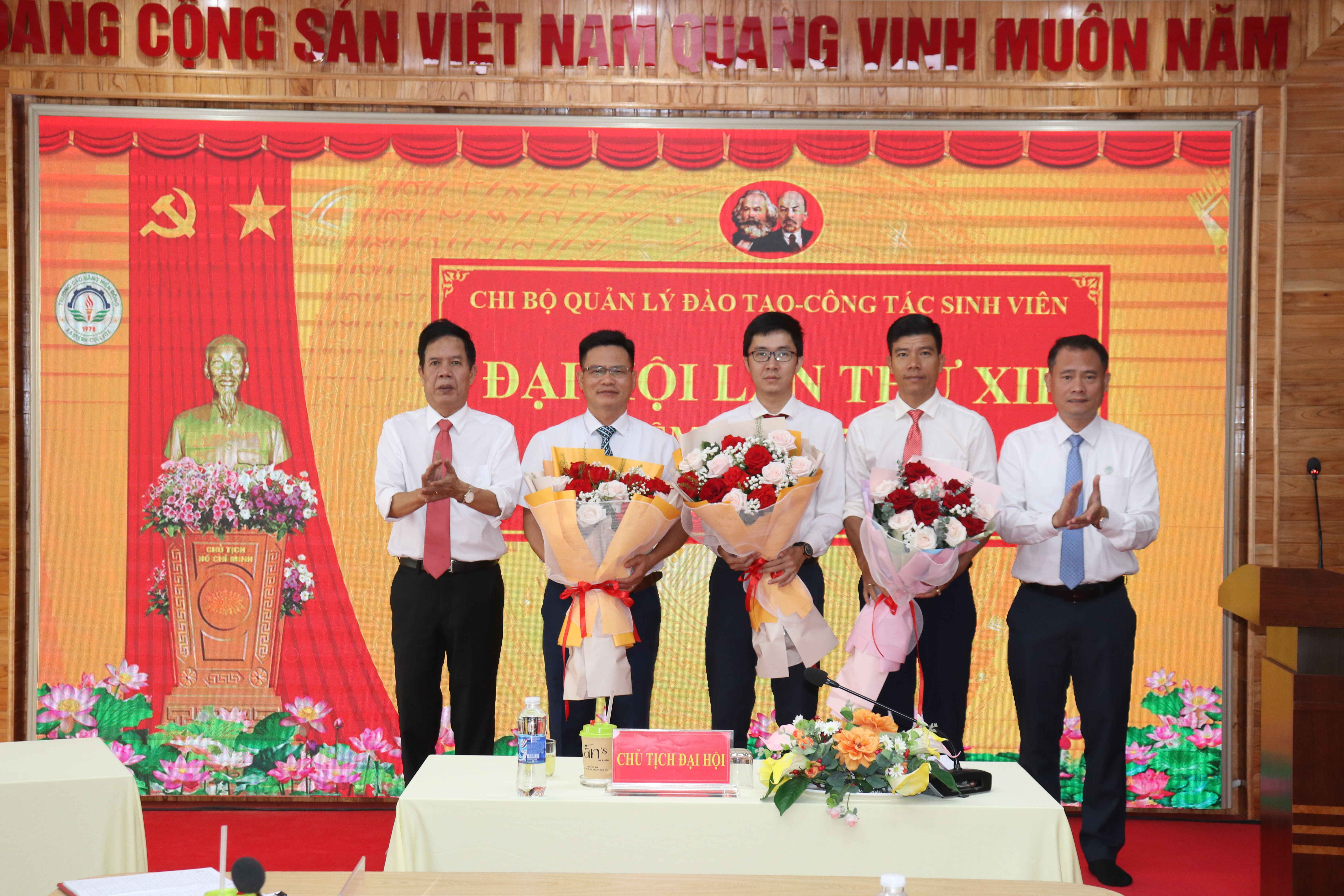 Đảng bộ Trường Cao đẳng Miền Đông tổ chức thành công Đại hội các Chi bộ trực thuộc