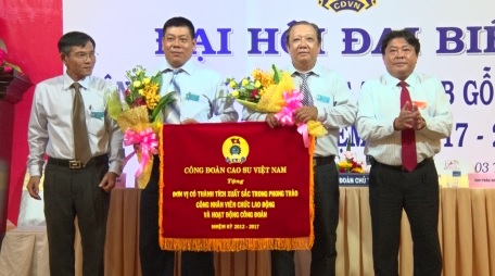Công đoàn Gỗ Thuận An dẫn đầu khối chế biến gỗ