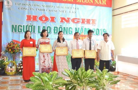 Cao su Việt – Lào là biểu tượng của sự hợp tác hữu nghị