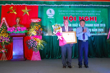 Cao su Krông Búk: Chế biến sản phẩm theo tiêu chuẩn VRG đạt 168%
