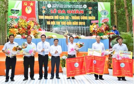 Nông trường Minh Thạnh lập cú đúp giải thưởng