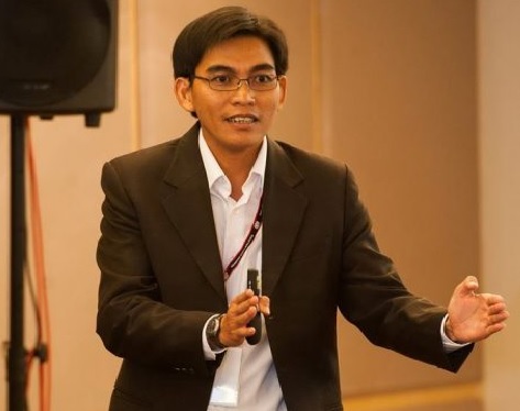 Tiến sĩ mê cao su giống